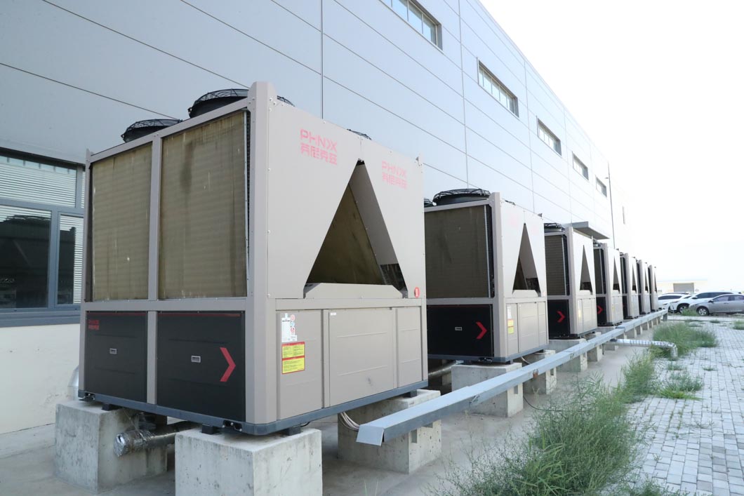 案例分享｜空氣源熱泵為10000m2、18m高的廠房提供冬季作業(yè)采暖需求，效果顯著！